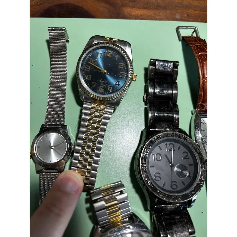 Lot of 12 men's and women's unbranded watches, untested